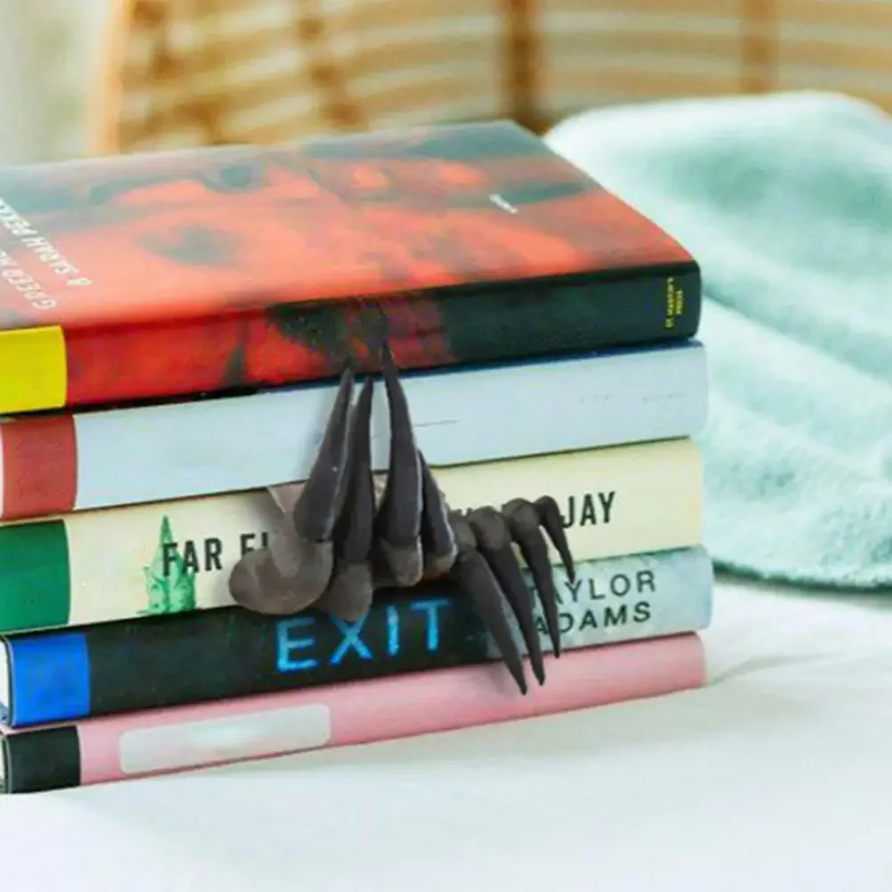 Thriller Devil's Hand Bookmark - Resin Art Bookmark 评论和价格